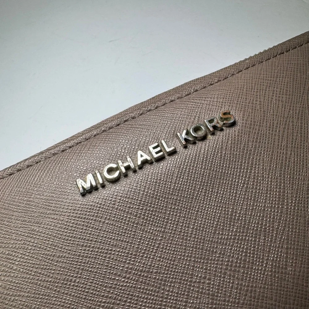 Michael Kors Saffiano Leather‎ Zip Around Accordion Continental Wallet in Taupe